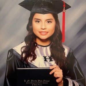 Meet your Posher, Lorena